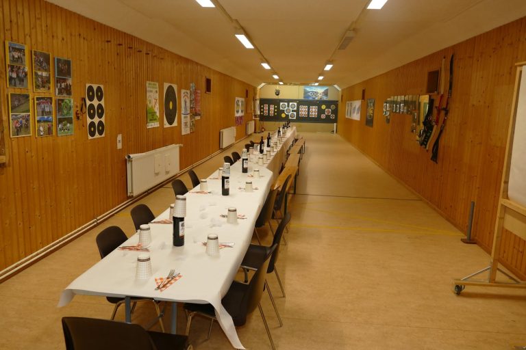 Abendessen im Vereinshaus – 3D Indoor 2019, Arrowclub Dudelange