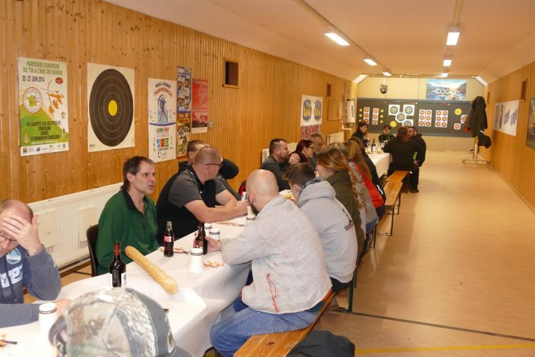 Abendessen im Vereinshaus – 3D Indoor 2019, Arrowclub Dudelange