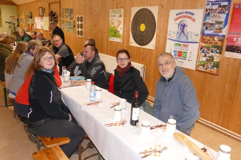 Abendessen im Vereinshaus – 3D Indoor 2019, Arrowclub Dudelange