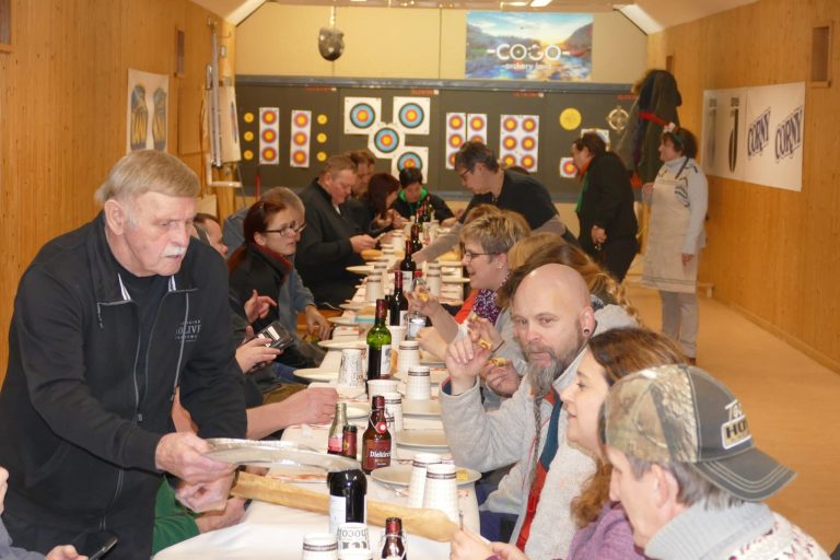 Abendessen im Vereinshaus – 3D Indoor 2019, Arrowclub Dudelange
