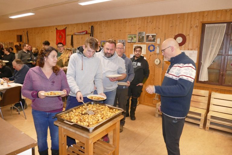 Abendessen im Vereinshaus – 3D Indoor 2019, Arrowclub Dudelange