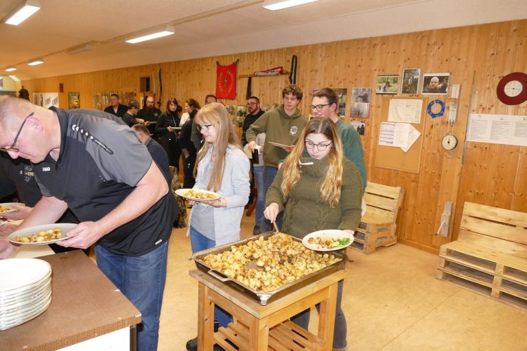 Abendessen im Vereinshaus – 3D Indoor 2019, Arrowclub Dudelange