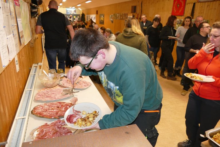 Abendessen im Vereinshaus – 3D Indoor 2019, Arrowclub Dudelange