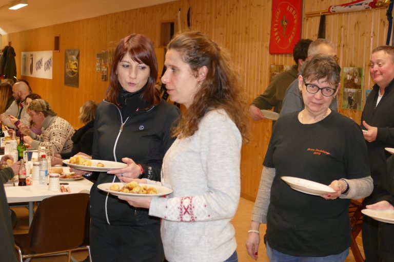 Abendessen im Vereinshaus – 3D Indoor 2019, Arrowclub Dudelange