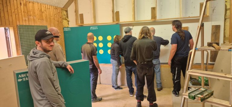 Blick auf die neue Wand – Neue Scheiben in der Indoor-Halle 2026, Arrowclub Dudelange